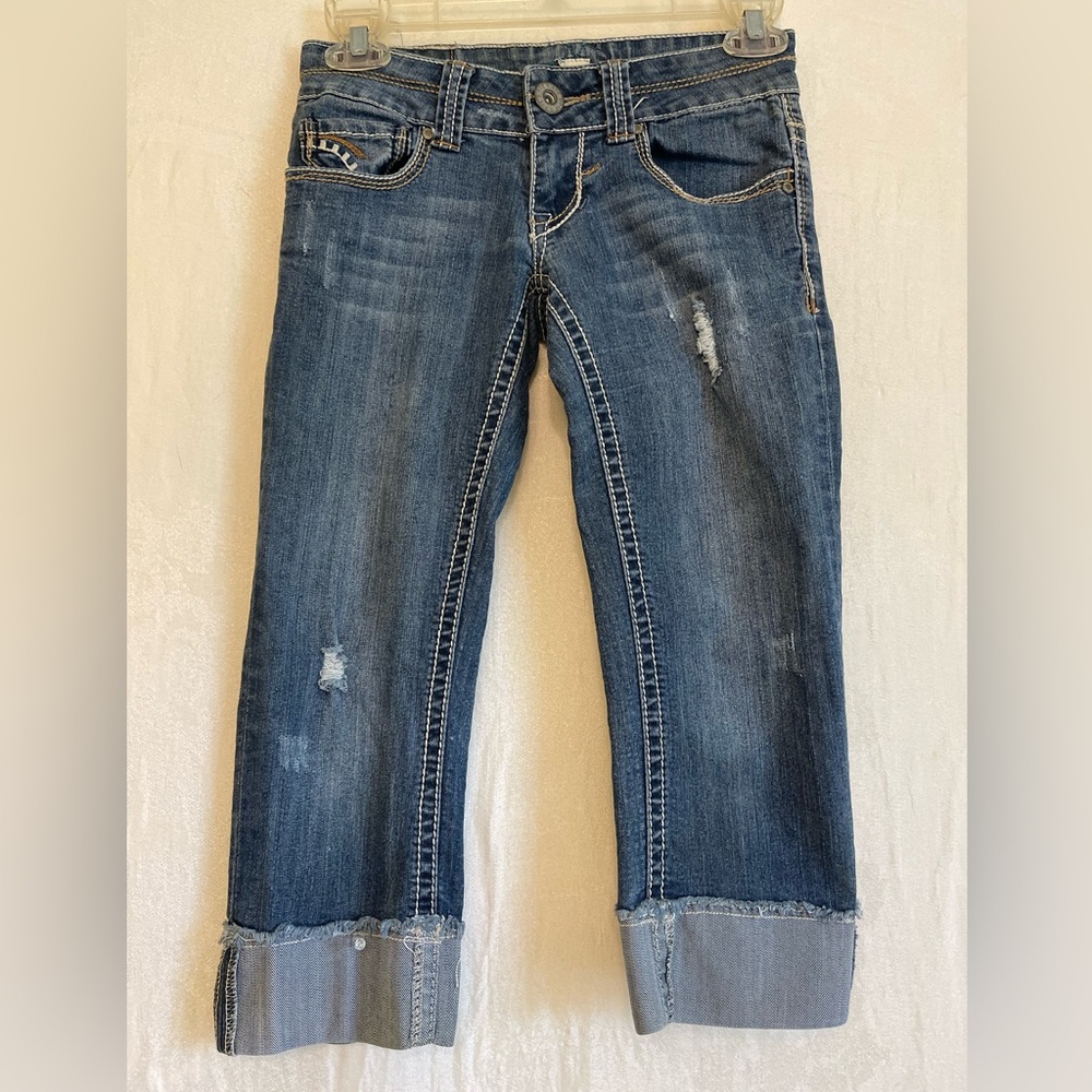 Used H2J jean capris/pre-hem bottoms/Sz 1/2. Distress/